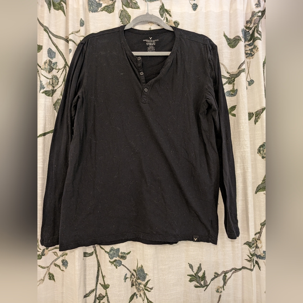 Light weight American eagle Henley